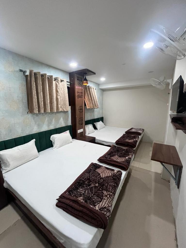 Green Leaf Hotel Ujjain Exterior foto
