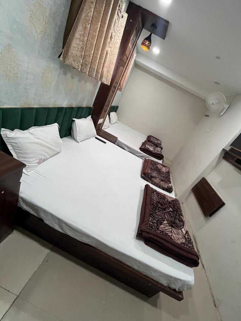 Green Leaf Hotel Ujjain Exterior foto